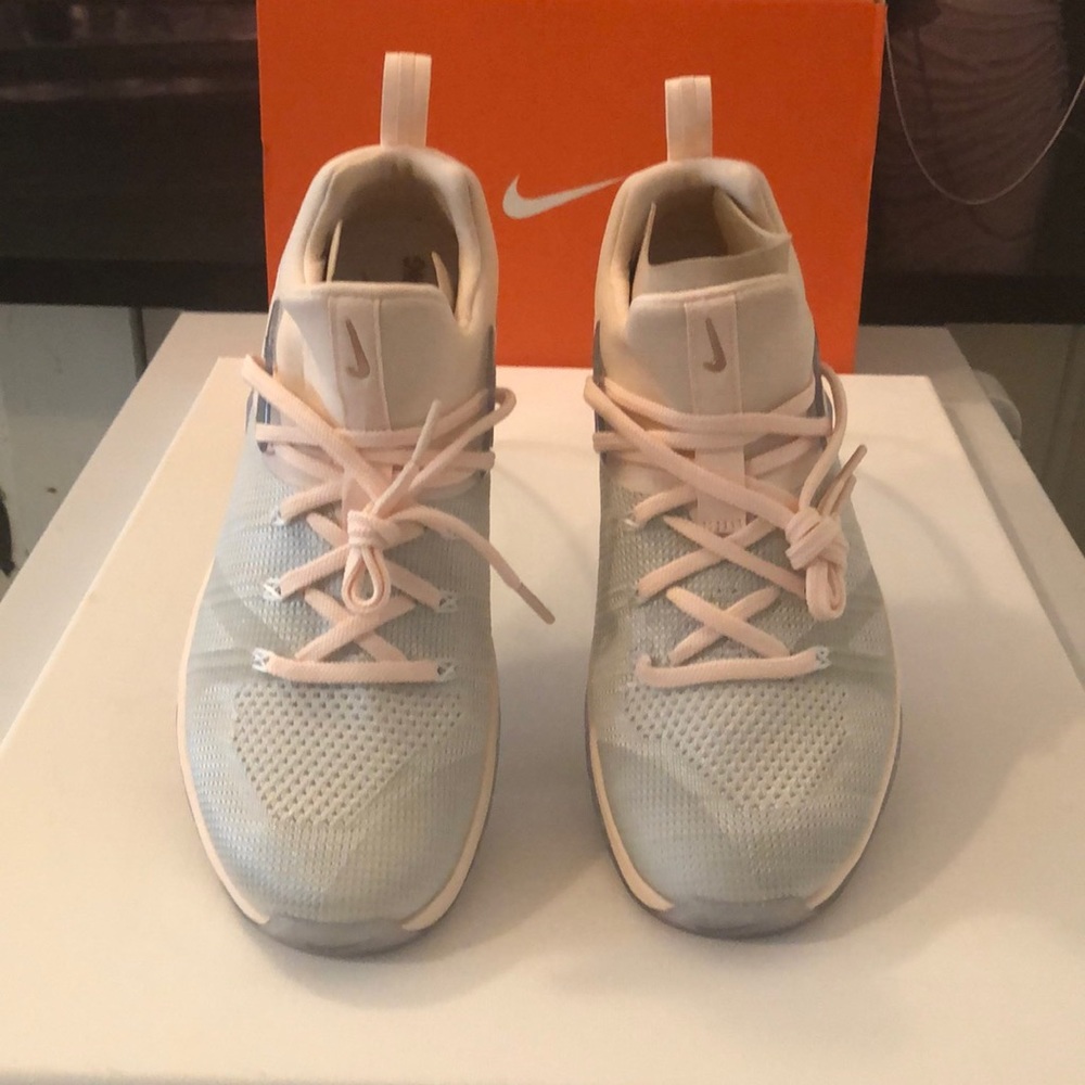 W NIKE METCON FLYKINT 3 - Picture 3 of 8